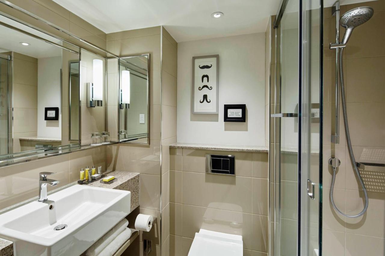 Deluxe Room, Guest room, 1 King, Balcony