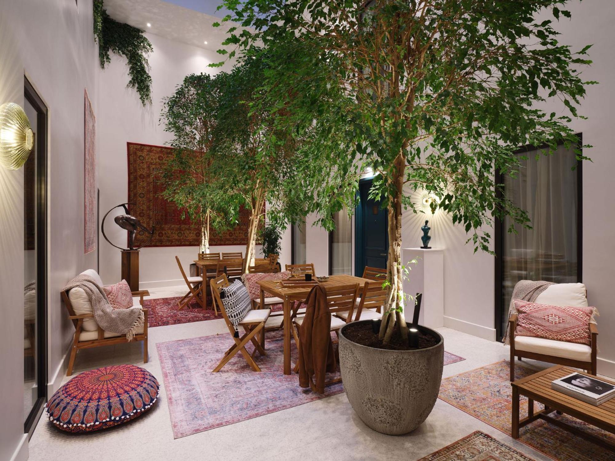 Greater Courtyard
