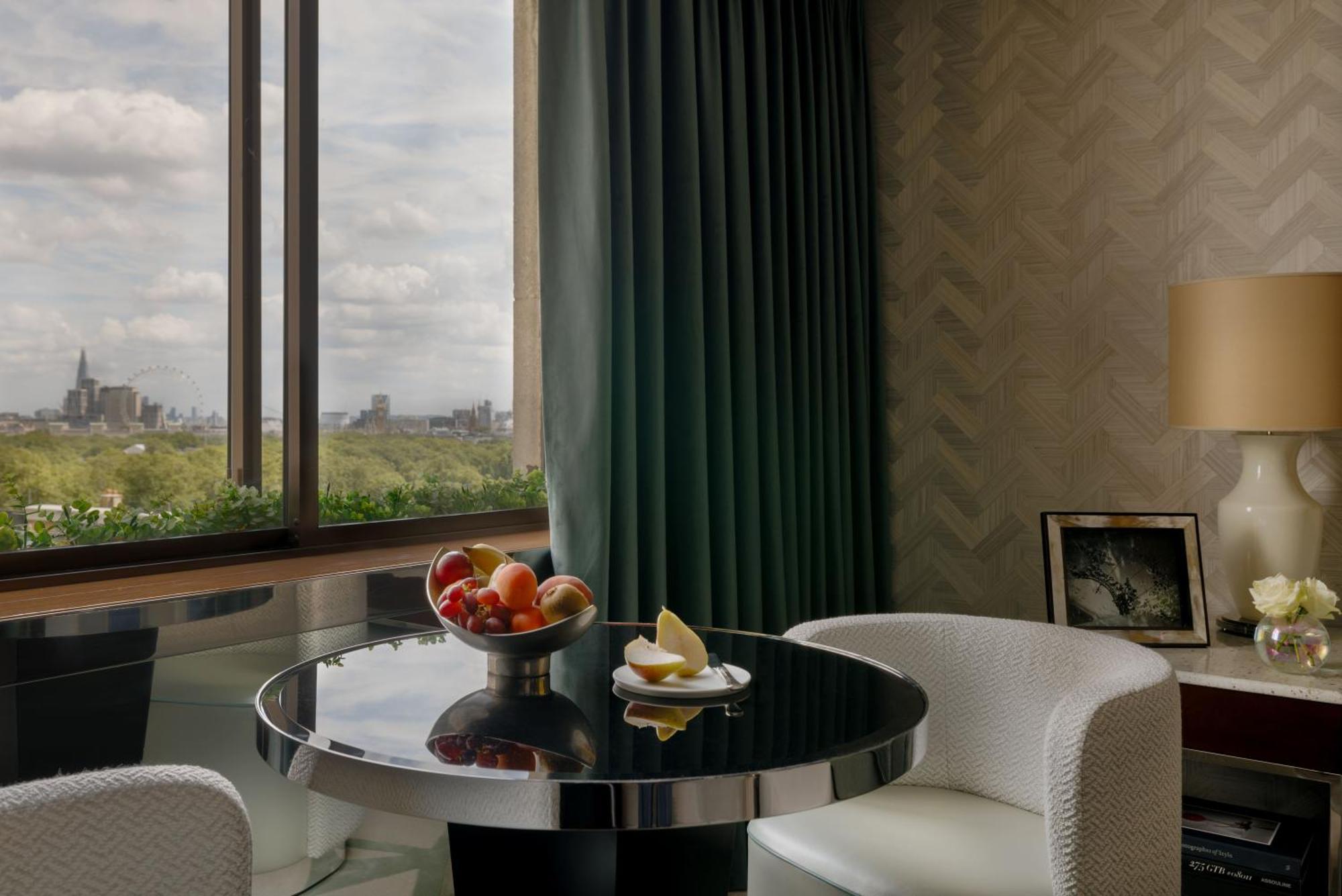 Westminster Suite King Bed