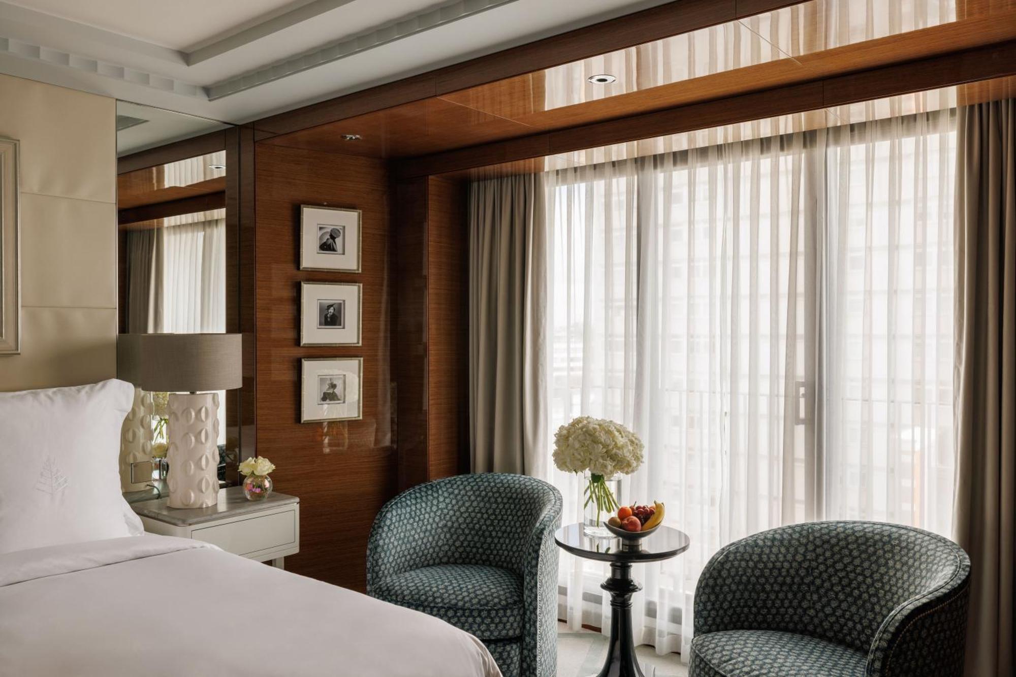 Westminster Suite King Bed