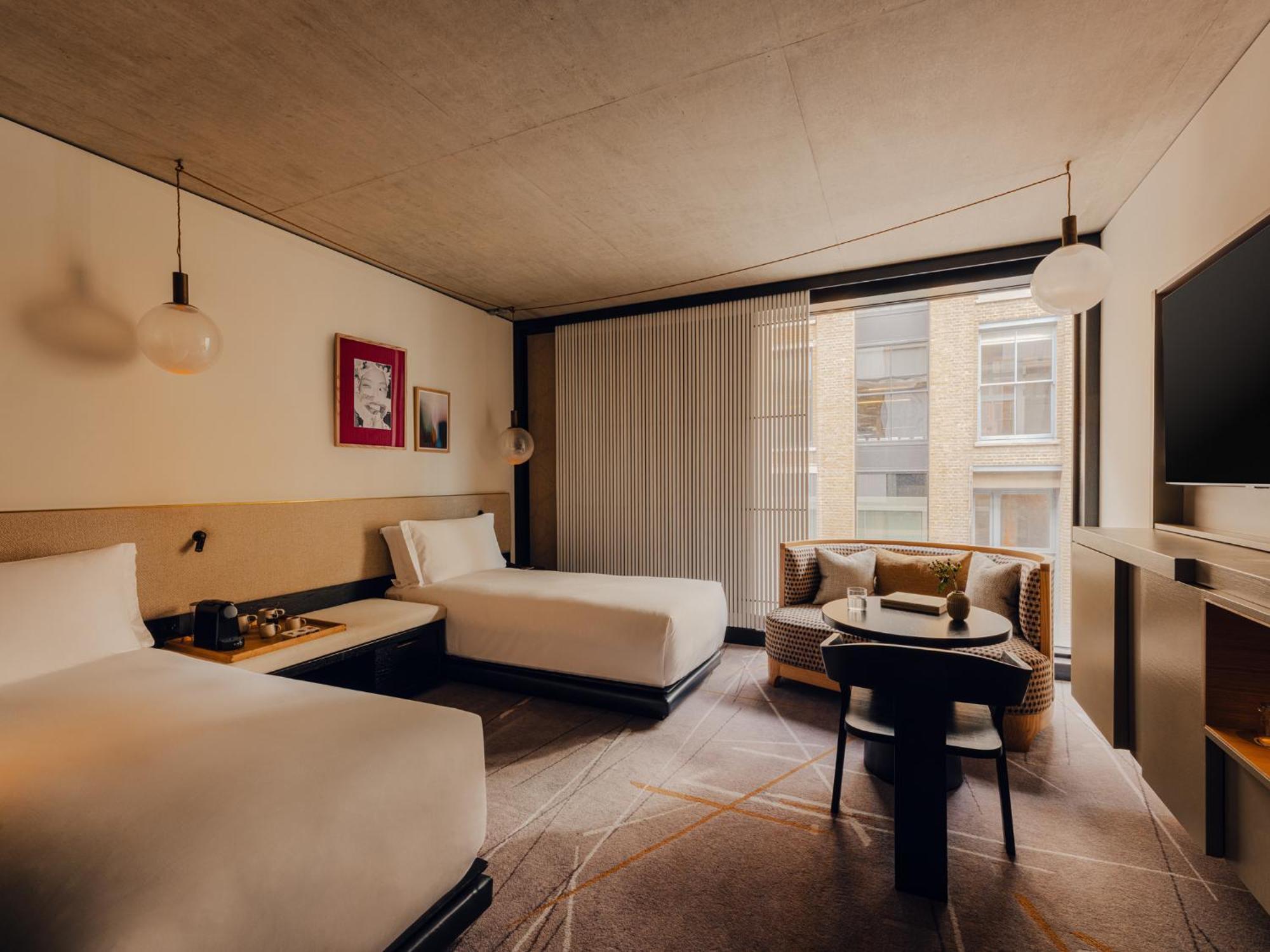 Premium Twin Room,1743060887:JPEG