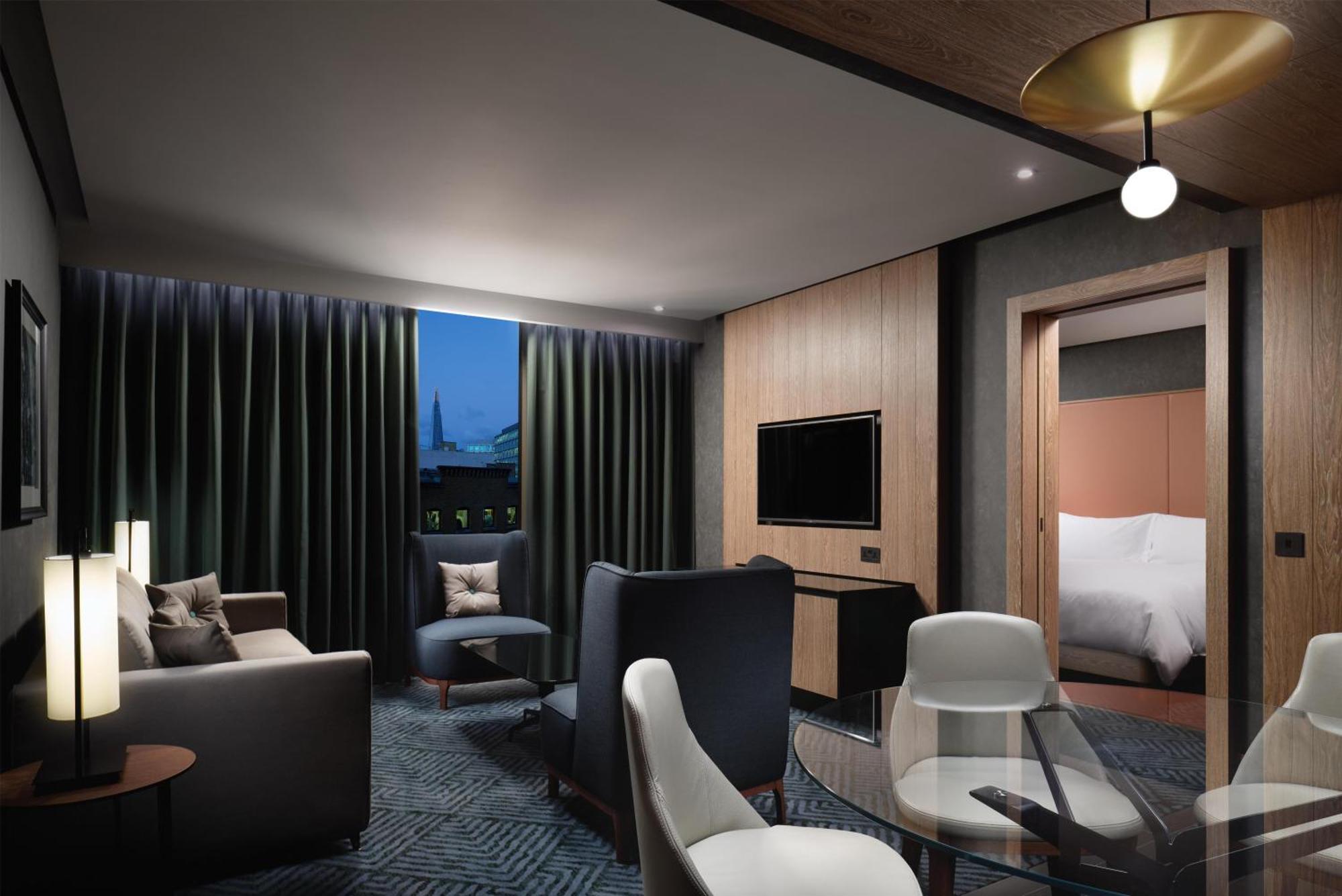 Deluxe Junior Suite Lounge Access