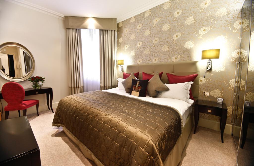 Presidential Three Bedroom Suite