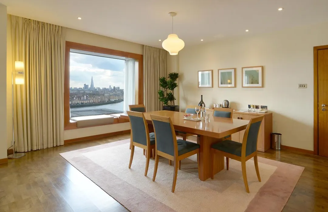 Canary Riverside Plaza Hotel-1